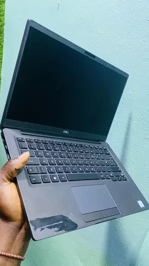 Laptop Dell Latitude 7400 8GB Intel Core I5 SSD 256GB
