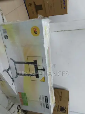 Quality Affordable TV Trolly Moveable Hanger