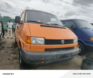 Volkswagen Transporter 2000 Orange