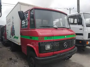 Mercedes Truck 608 Container Body