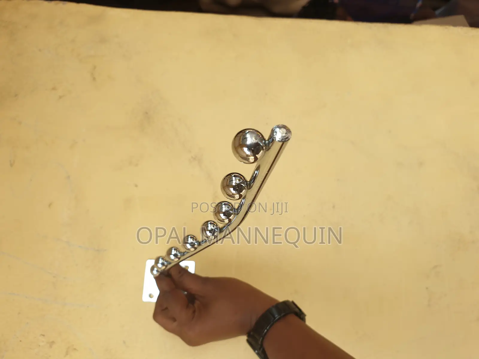 Silver Wavy Wall Hanger