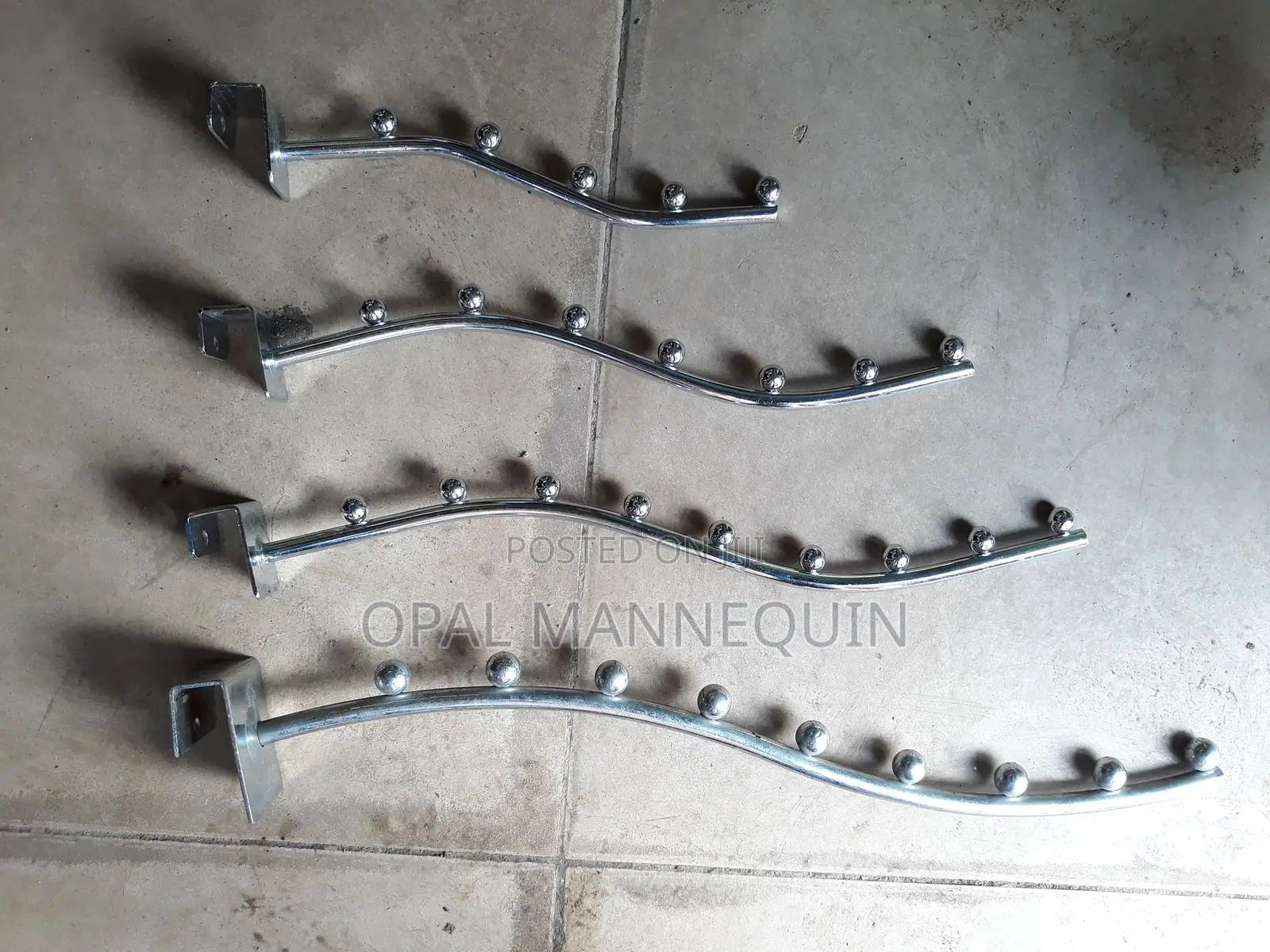 Silver Wavy Wall Hanger