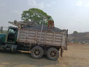 Black Iron Chippings Granite