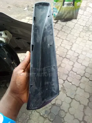 Toyota Highlander Career Cover Front Left Side 012