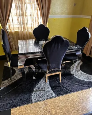 Gorgeous 4 Seaters Marble Top Dining Set