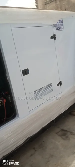250kva Perkins Soundproof Diesel Generator 100% Copper Coil
