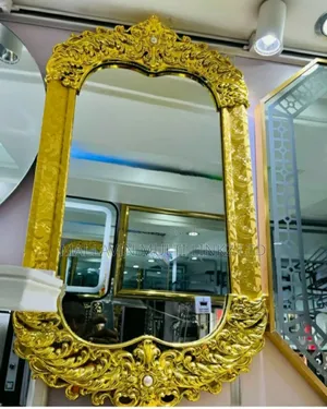 Classic Decorative Gold Mirrors