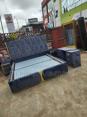 Quality 6by6 Complete Set of Upholstery Padded Bed