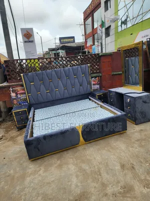 6by6 Complete Set of Upholstery Padded Bed