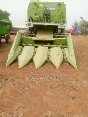Combined Harvester for Corn/Maize