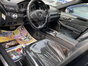 Mercedes-Benz E350 2011 Black