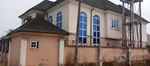 5bdrm Duplex in Freedom Estate , Off for sale