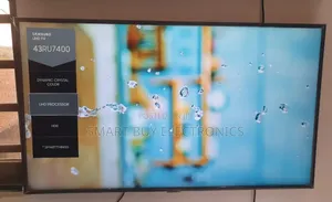 Samsung 43" RU7400 Flat Smart UHD TV Series 7