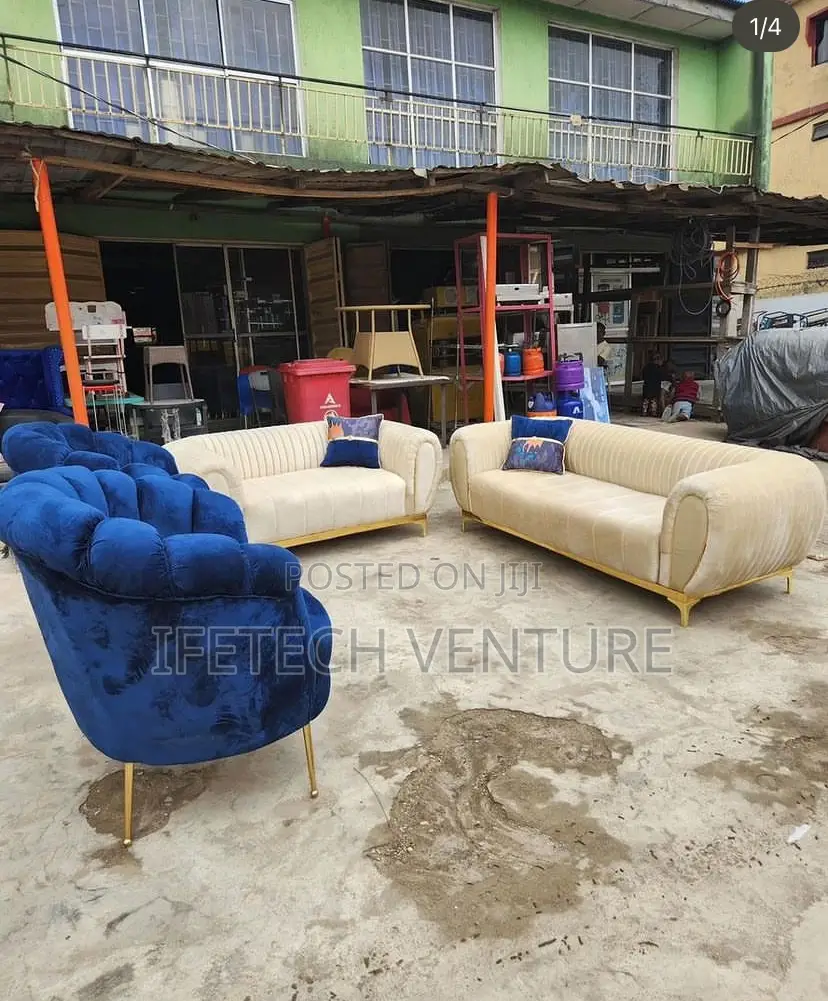 Well Designed Sofa Set