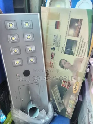 8 Eyes Solar Street Light All in One 400watts