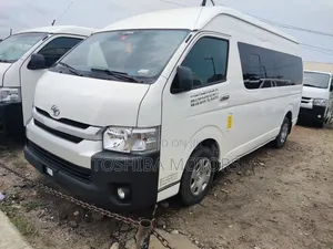 Toyota HiAce 2017 White