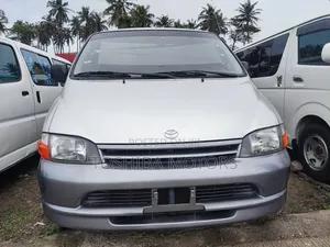 Toyota HiAce 2004 Silver