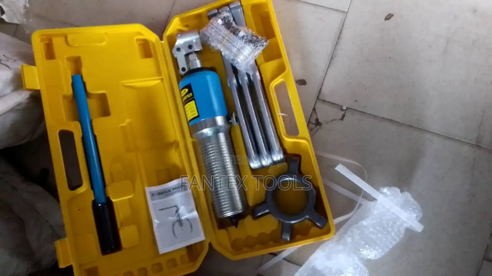 Hydraulic Puller Set 20 Ton.
