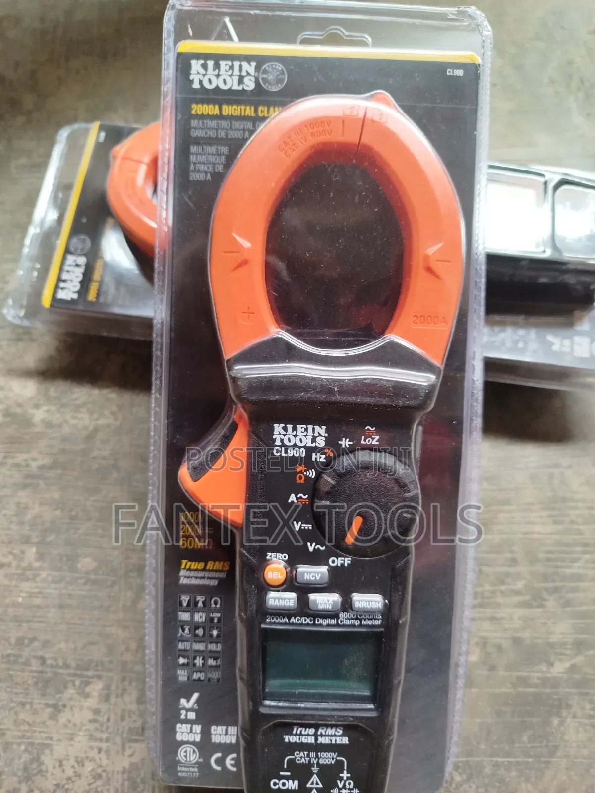 Digital Clamp Meter