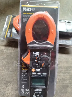 Digital Clamp Meter