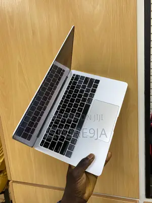 Laptop Apple MacBook Air 2018 8GB Intel Core I5 SSD 128GB