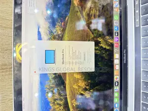 Laptop Apple MacBook Pro 2018 16GB Intel Core I7 SSD 256GB