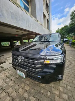 2022 Toyota Landcruiser for Rent in Ph
