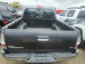 Toyota Tacoma 2015 Gray