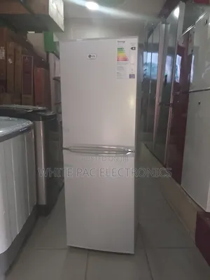 Brand New>LG Half /Half Door 250-litre Extranal Ice Maker