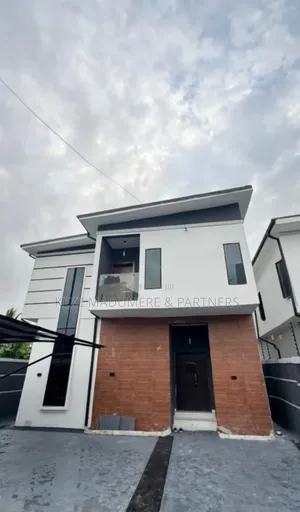 4bdrm Duplex in New Gra , Port for sale