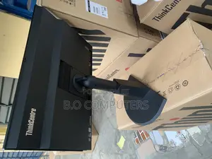 New Desktop Computer Lenovo ThinkCentre 22 4GB Intel Core I3 HDD 500GB