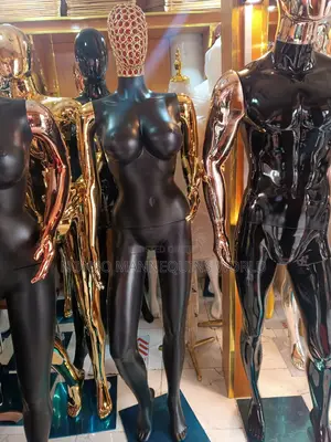 Size 12 Net Head(Basket) Black and Gold Female Mannequin