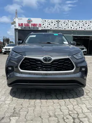 Toyota Highlander XLE FWD 2020 Gray
