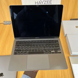 Laptop Apple MacBook 2020 8GB Apple M1 SSD 256GB