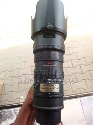 Nikon 70-200mm F/2.8 Lens