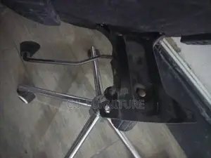 We Repairs Office Chairs and Tables