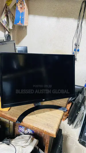 24” Inches Monitor