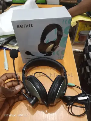 Professional Headphone With Lapel