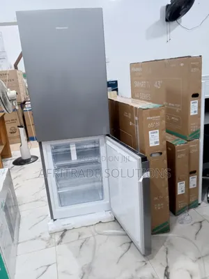 225 Liter Hisense Fridge + Compartments