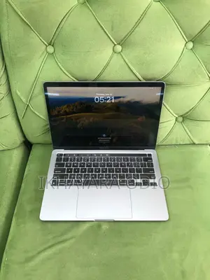 Laptop Apple MacBook Pro 2022 M2 16GB Apple M2 SSD 512GB