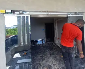 Sliding Auto-Entrance Door