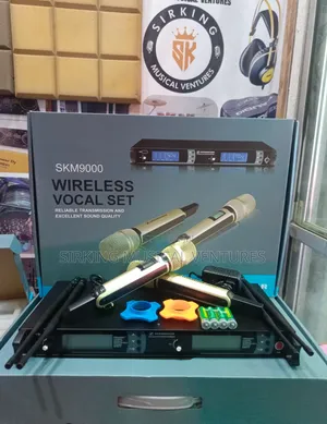 SKM9000 High Frequency Digital Wireless Microphone 2 Handle.