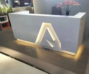 Super Unique Reception Table