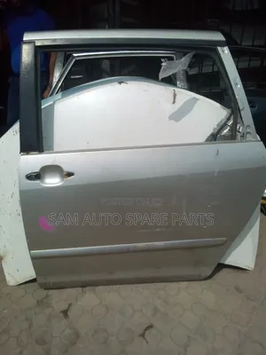Toyota Sienna 07 Back Left Door Empty