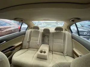 Honda Accord 2010 Gold
