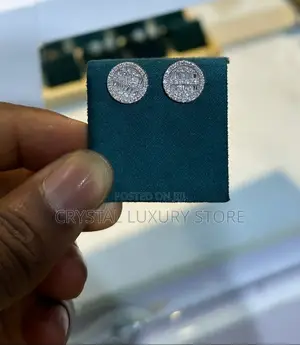 New Real Diamond Stud Passes the Diamond Test