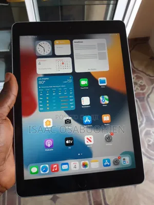 Apple iPad 9.7 128 GB Gray