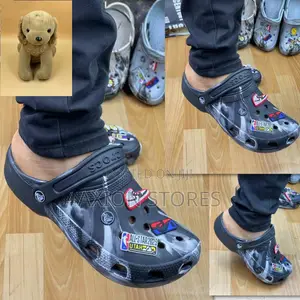 Quality Fashion Crocs