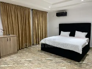 Lovely One Bedroom in a Duplex in Riverpark Estate