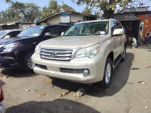 Lexus GX 460 Premium 2011 Gold
